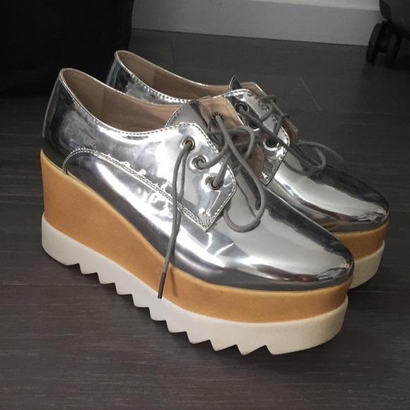 via pinky platform sneakers